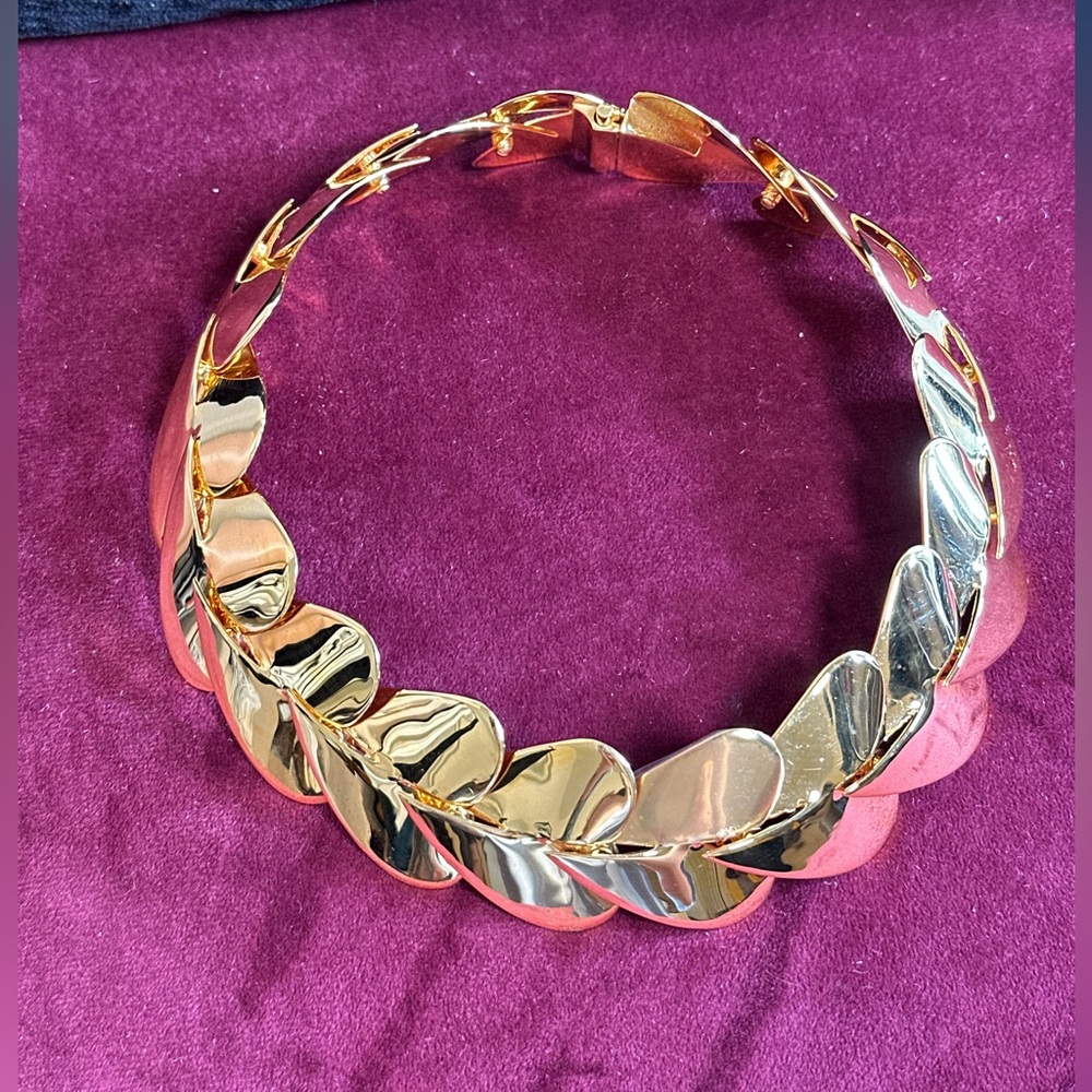 Alaia Heart Choker in Or gold heart necklace leaf - Picture 4 of 12